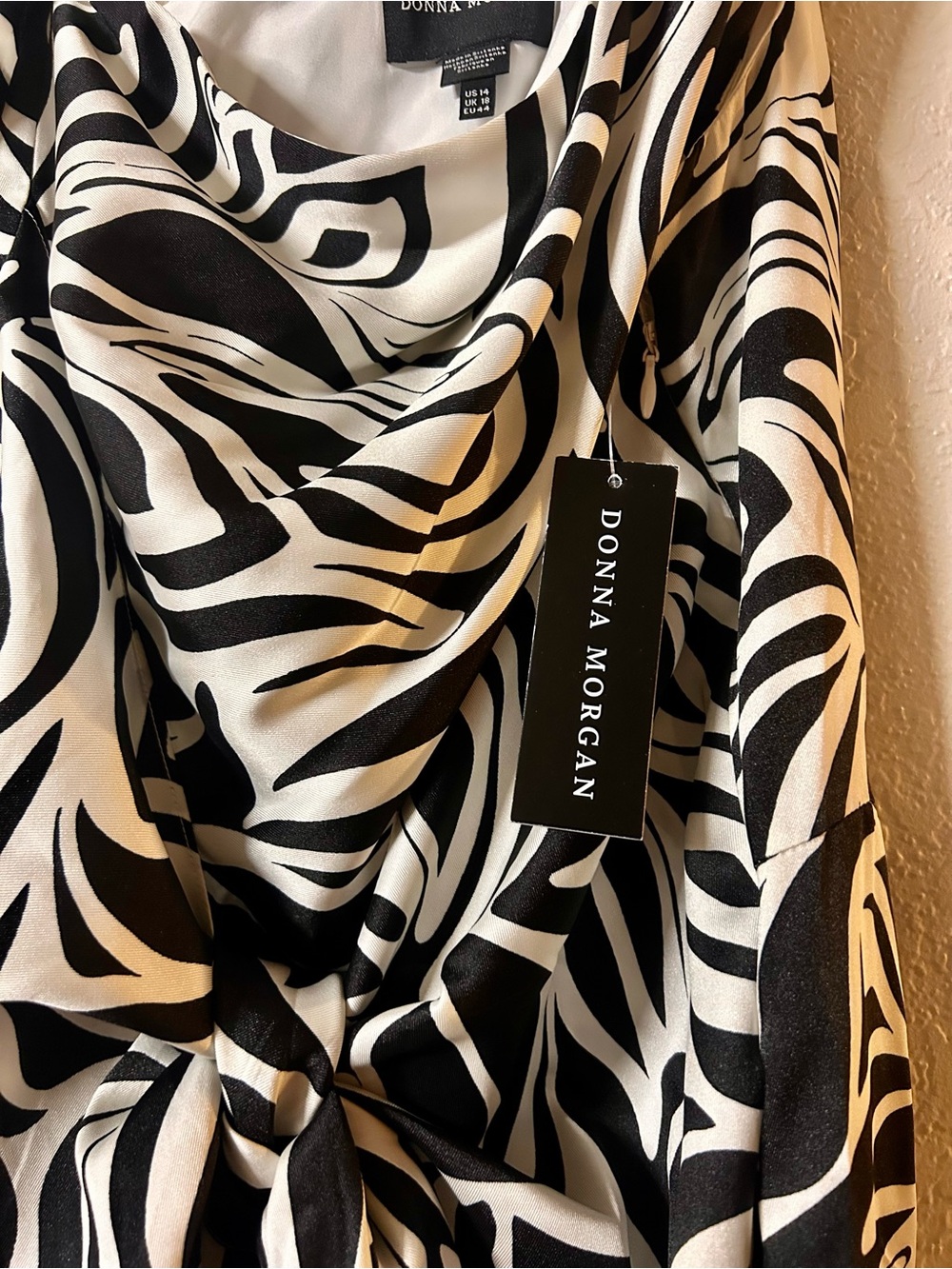 NWT Donna Morgan Midi Dress🤍🖤 - Picture 10 of 13